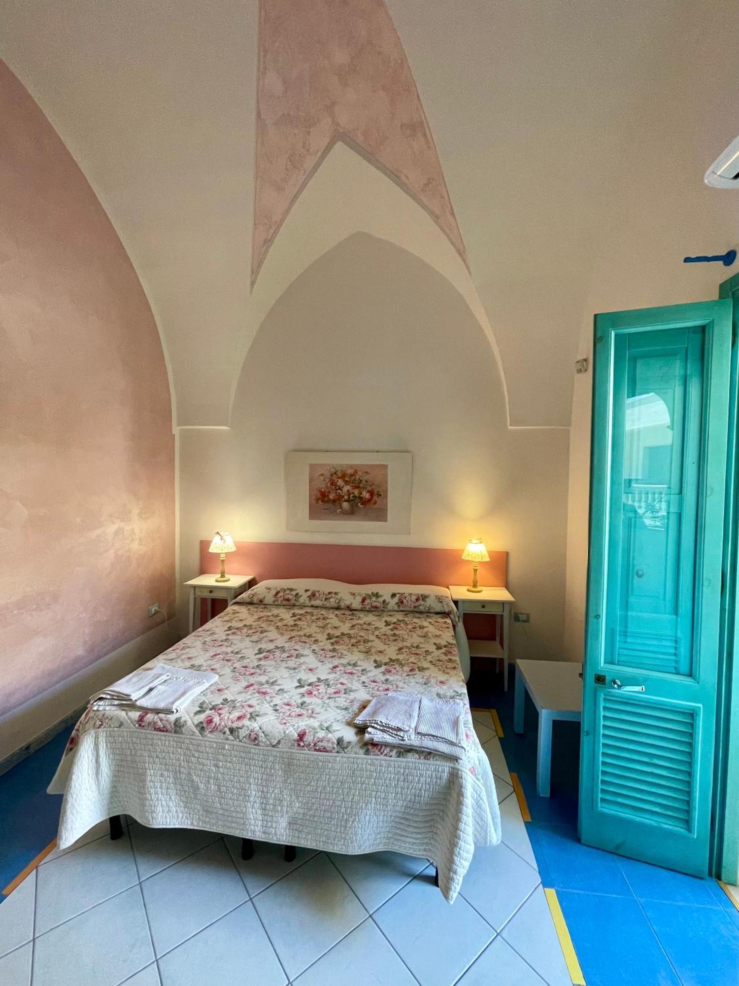 Araucaria Bed and Breakfast Torre San Giovanni Ugento Exteriör bild
